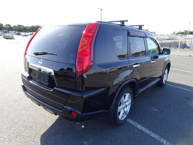 2010 NISSAN X-Trail
