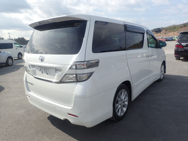 2009 TOYOTA Vellfire