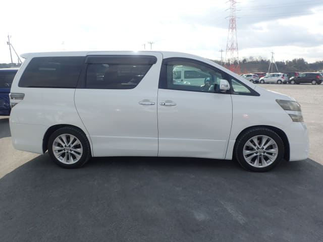 2009 TOYOTA Vellfire