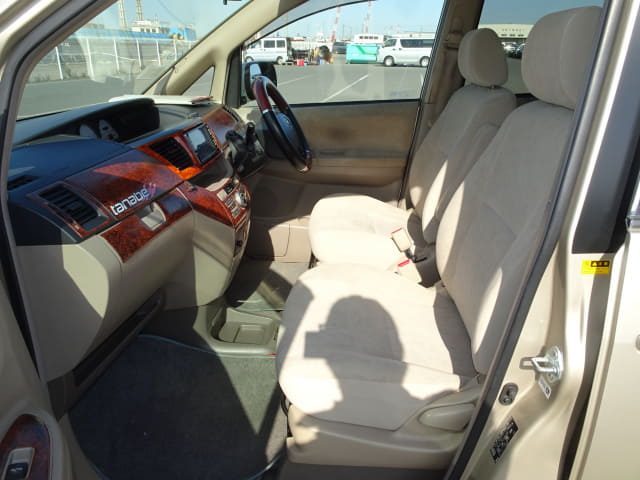 TOYOTA Noah thumbnail 26