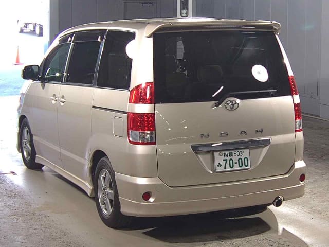 TOYOTA Noah thumbnail 52