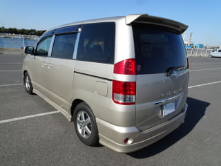 2007 TOYOTA Noah