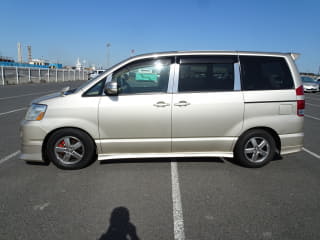 2007 TOYOTA Noah