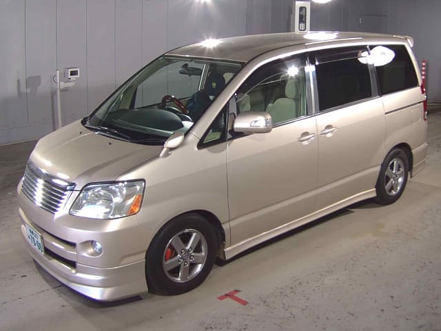 2007 TOYOTA Noah