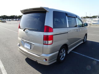 2007 TOYOTA Noah