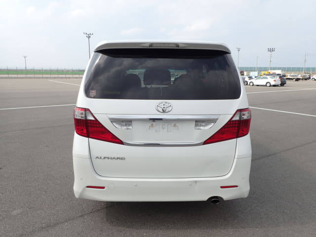 2011 TOYOTA Alphard