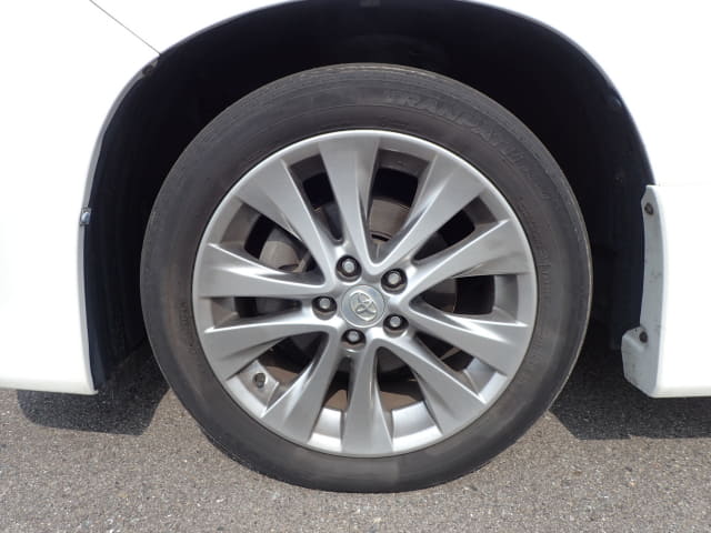 TOYOTA Alphard thumbnail 8