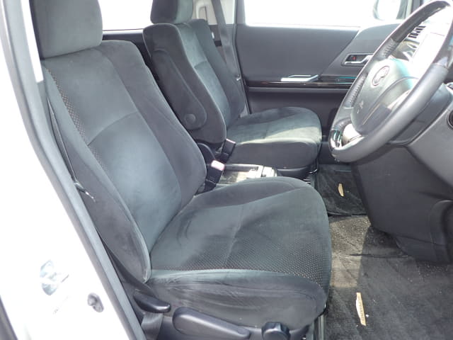 TOYOTA Alphard thumbnail 24