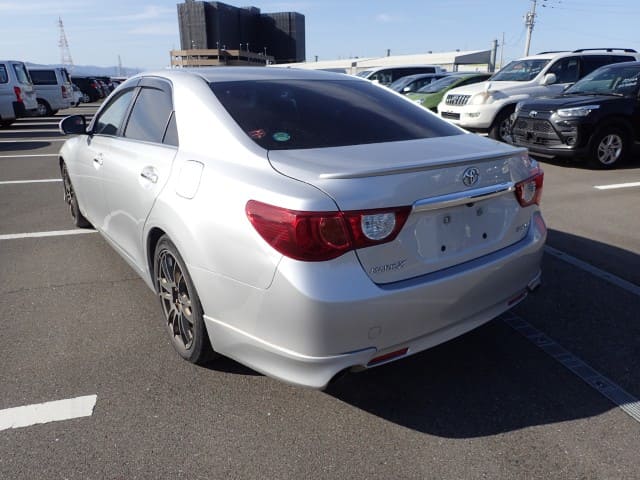 2010 TOYOTA Mark X