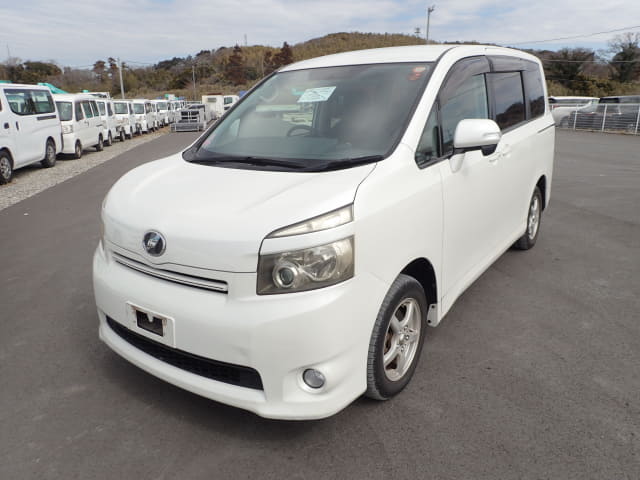 2008 TOYOTA Voxy