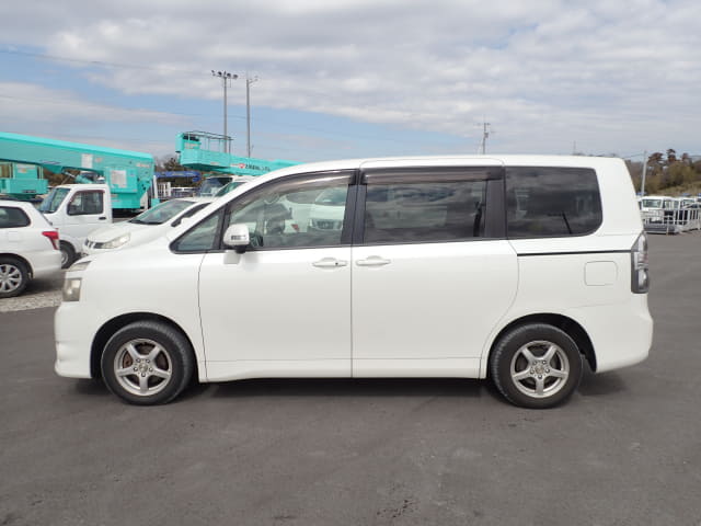 2008 TOYOTA Voxy