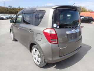 2005 TOYOTA Ractis