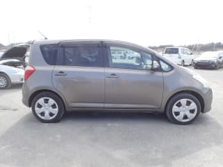 2005 TOYOTA Ractis