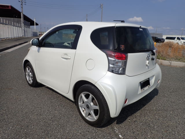 2010 TOYOTA IQ