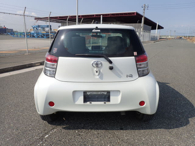 2010 TOYOTA IQ