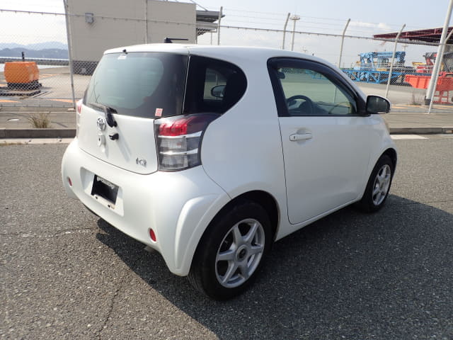 2010 TOYOTA IQ
