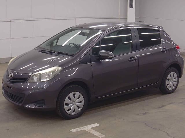 2011 TOYOTA Vitz