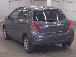 2011 TOYOTA Vitz