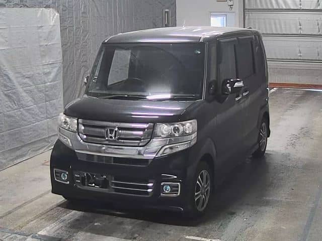 HONDA N BOX CUSTOM.