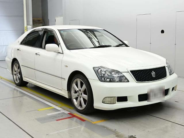 2004 TOYOTA Crown