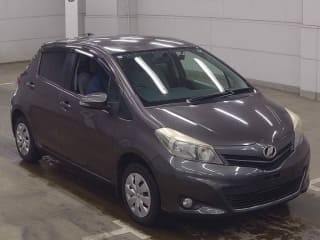 2011 TOYOTA Vitz
