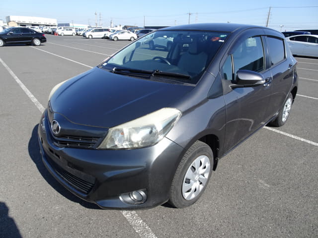 2011 TOYOTA Vitz