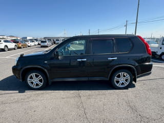 2010 NISSAN X-Trail