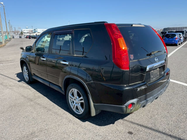 2010 NISSAN X-Trail