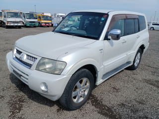 2005 MITSUBISHI Pajero