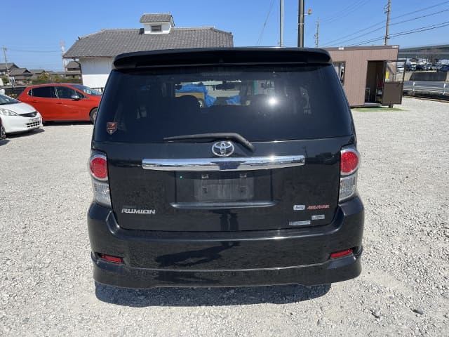 2010 TOYOTA Corolla Rumion