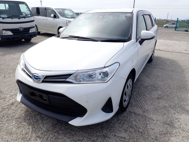 TOYOTA Corolla Fielder