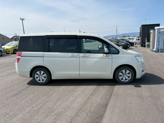 2010 HONDA Step WGN