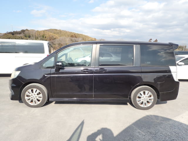 2010 HONDA Step WGN
