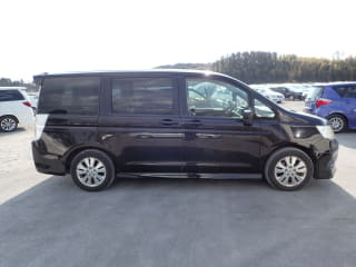 2010 HONDA Step WGN