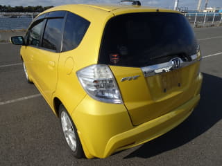 2011 HONDA Fit Hybrid