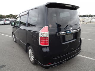 2009 TOYOTA Noah