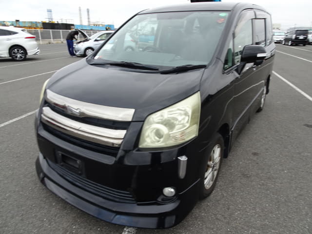 2009 TOYOTA Noah