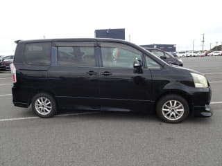 2009 TOYOTA Noah
