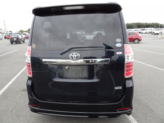 2009 TOYOTA Noah