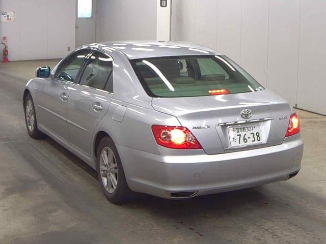 2004 TOYOTA Mark X