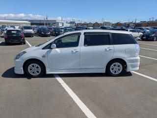 2005 TOYOTA Wish
