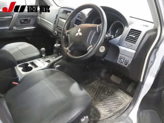 2009 MITSUBISHI Pajero