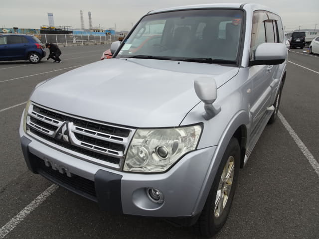 2009 MITSUBISHI Pajero