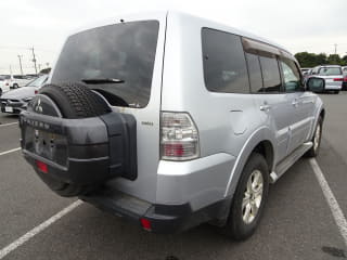2009 MITSUBISHI Pajero