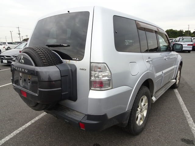 2009 MITSUBISHI Pajero
