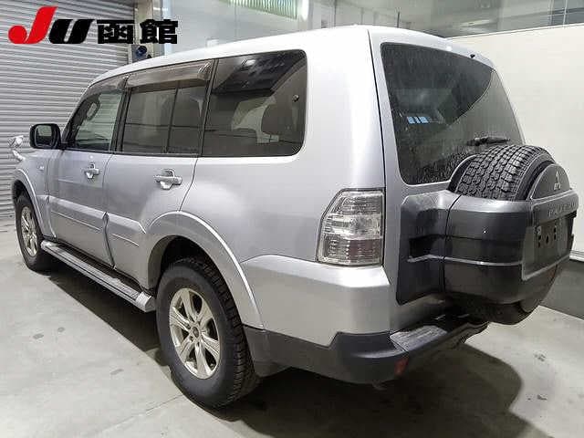 2009 MITSUBISHI Pajero
