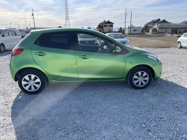 2010 MAZDA Demio
