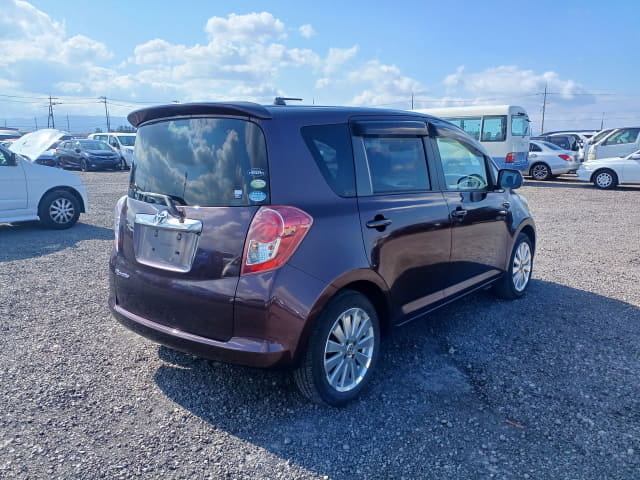 2010 TOYOTA Ractis
