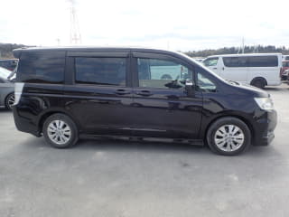 2010 HONDA Step WGN