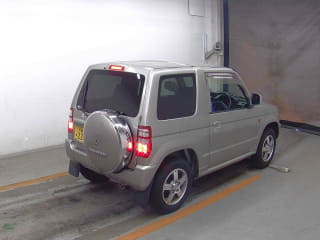 2005 MITSUBISHI Pajero Mini